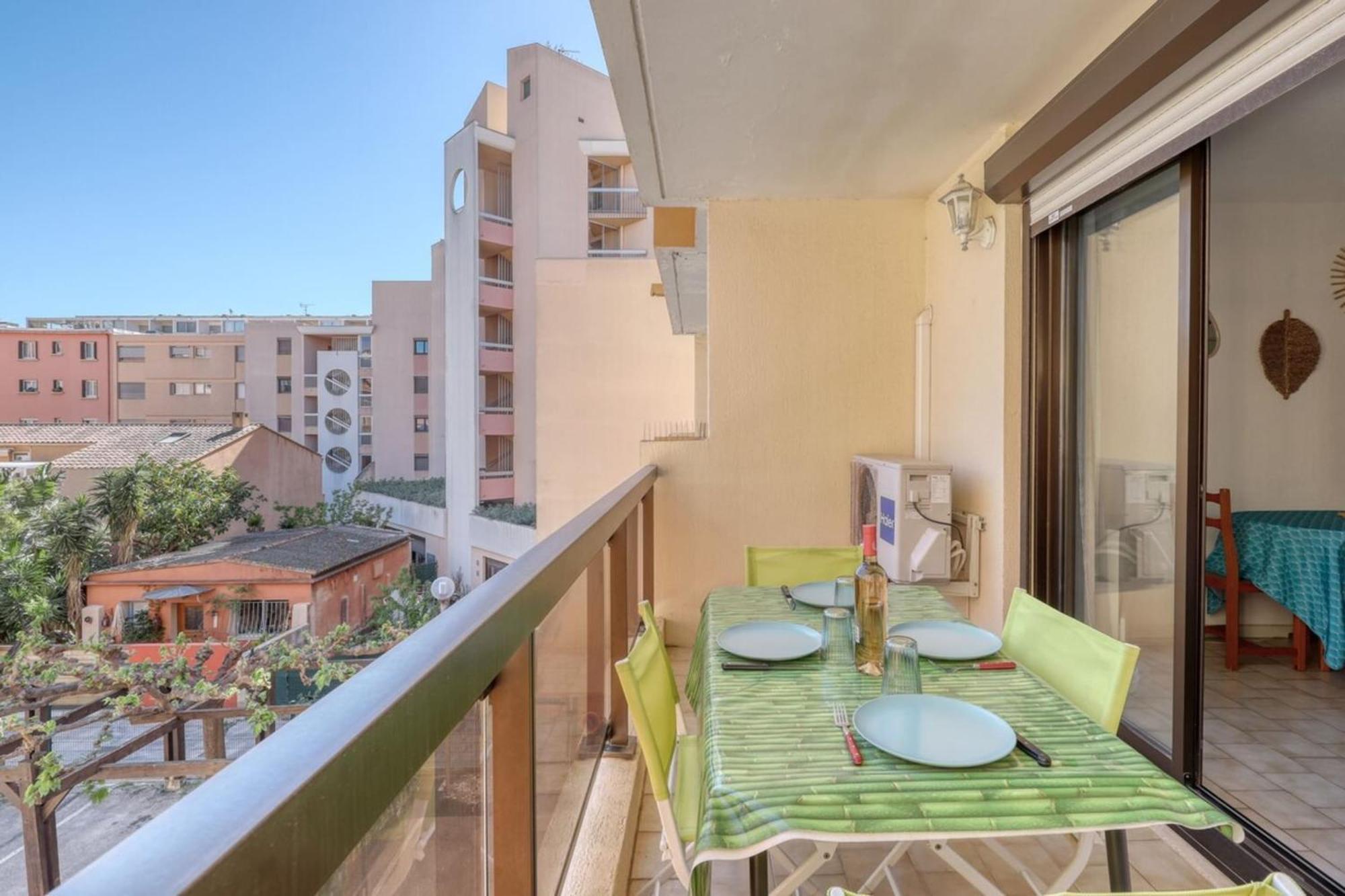 Lavandou - T2 In The City Center - 200 M From The Sea Le Lavandou Exteriör bild